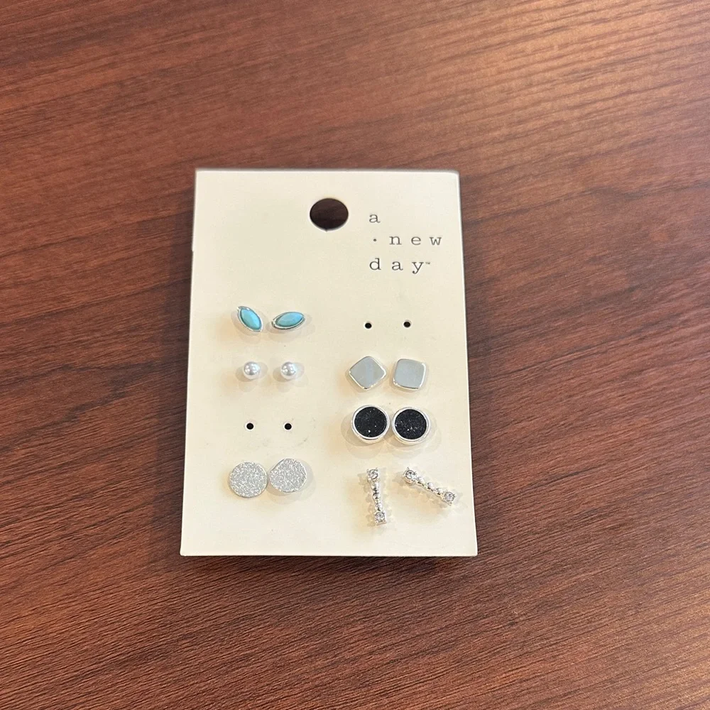 Silver Earring Set - Picture 1 of 3